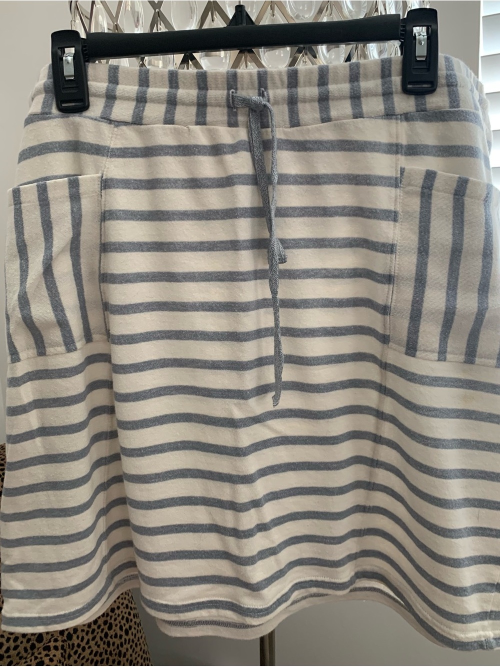 Cato White and Light Gray Striped Pull-On Mini Skirt